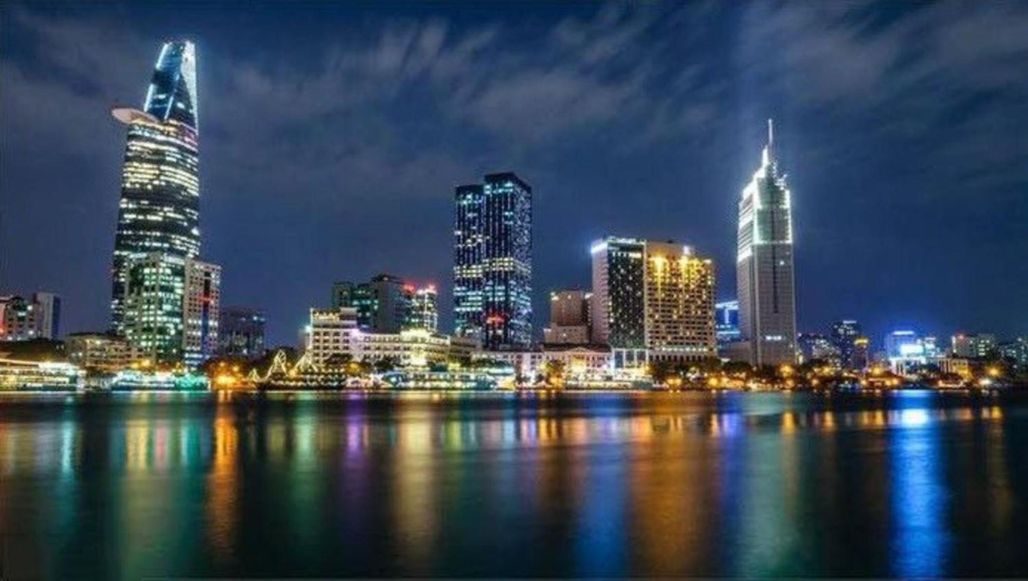 Yours Tower - Kieu Brigde - Airport Ho Chi Minh City